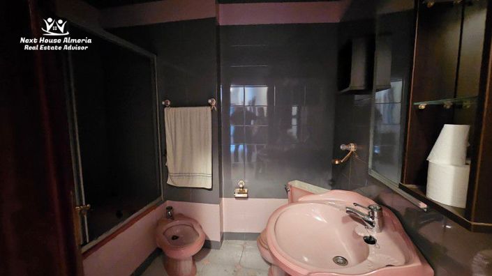 Image No.34-4 Bed Townhouse for sale