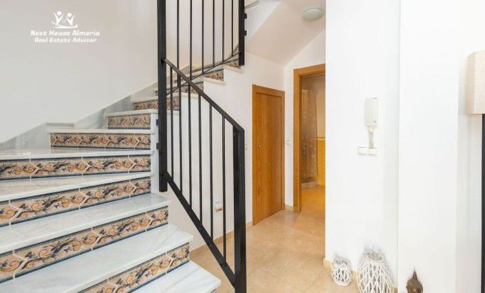 Image No.28-3 Bed Maisonette for sale