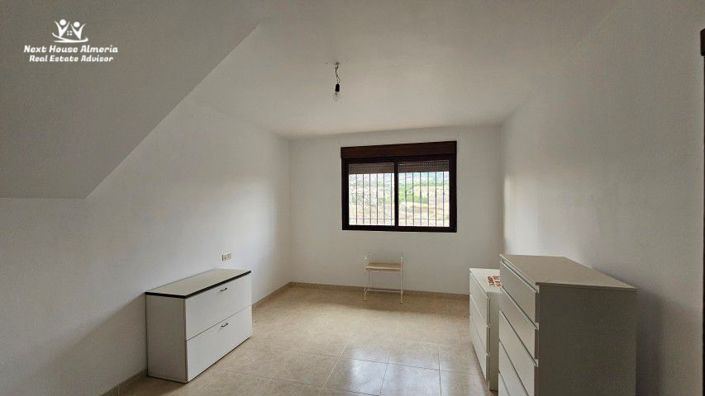 Image No.16-4 Bed Villa for sale