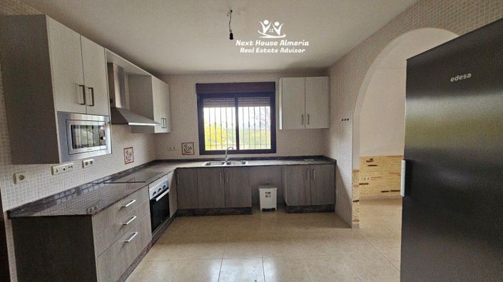 Image No.18-4 Bed Villa for sale