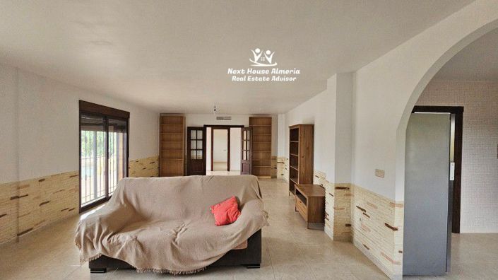 Image No.22-4 Bed Villa for sale