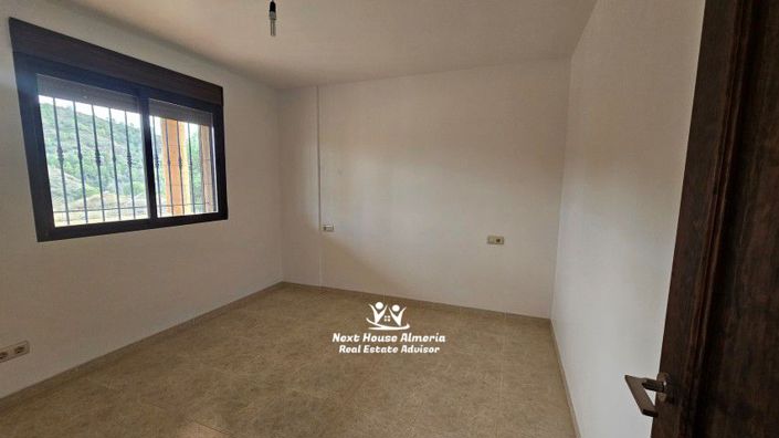 Image No.24-4 Bed Villa for sale