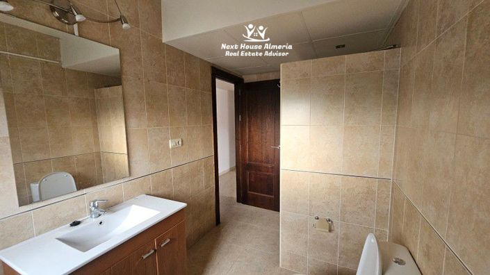 Image No.29-4 Bed Villa for sale