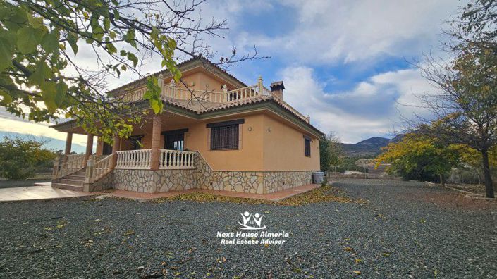 Image No.4-4 Bed Villa for sale
