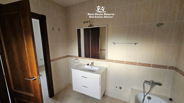 Image No.36-4 Bed Villa for sale