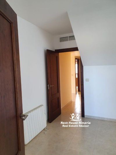 Image No.4-4 Bed Villa for sale