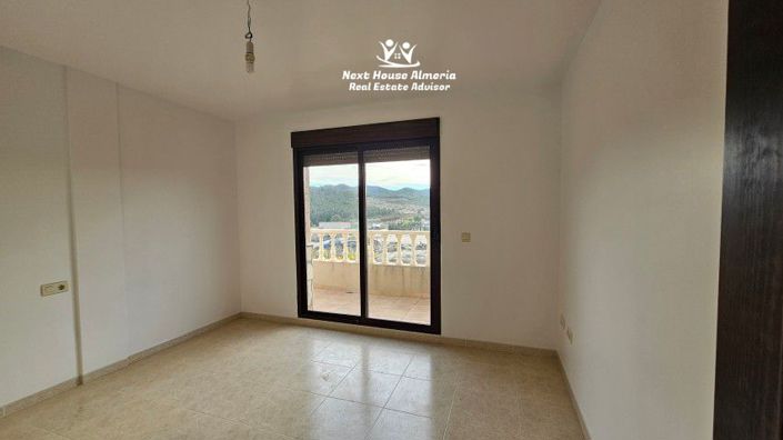 Image No.45-4 Bed Villa for sale