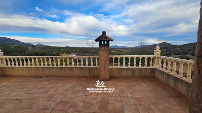 Image No.48-4 Bed Villa for sale