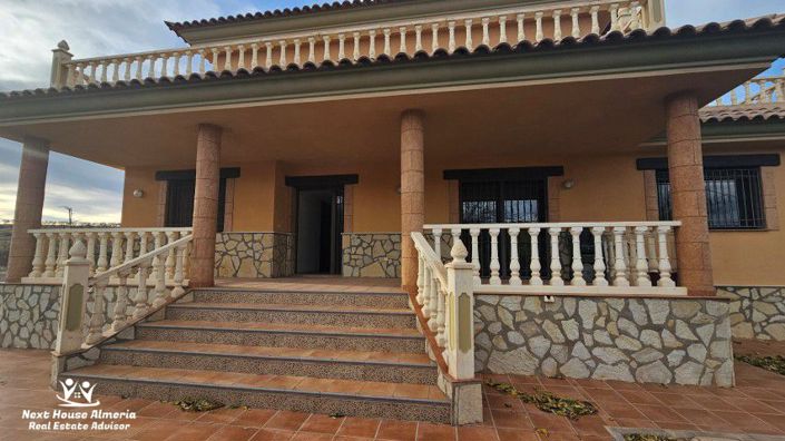 Image No.6-4 Bed Villa for sale