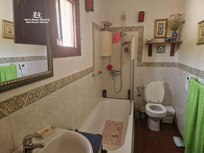 Image No.12-2 Bed Country House for sale