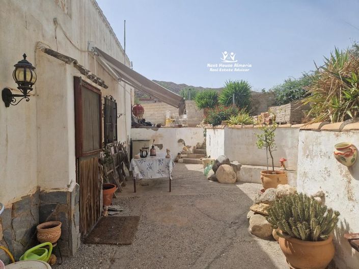 Image No.3-2 Bed Country House for sale