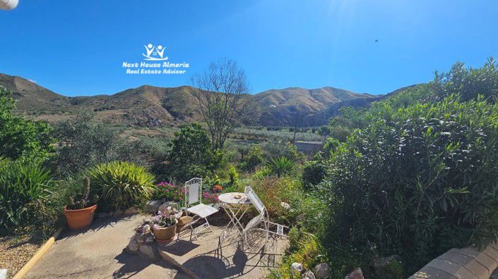 Image No.5-2 Bed Country House for sale