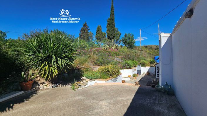 Image No.41-2 Bed Country House for sale