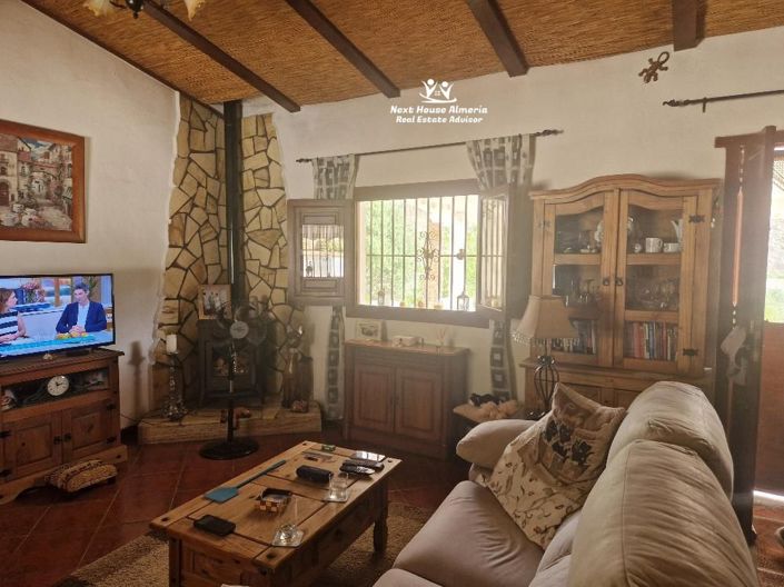 Image No.5-2 Bed Country House for sale