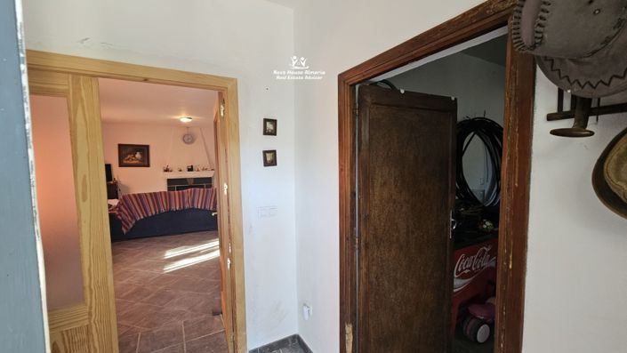 Image No.16-3 Bed Country House for sale