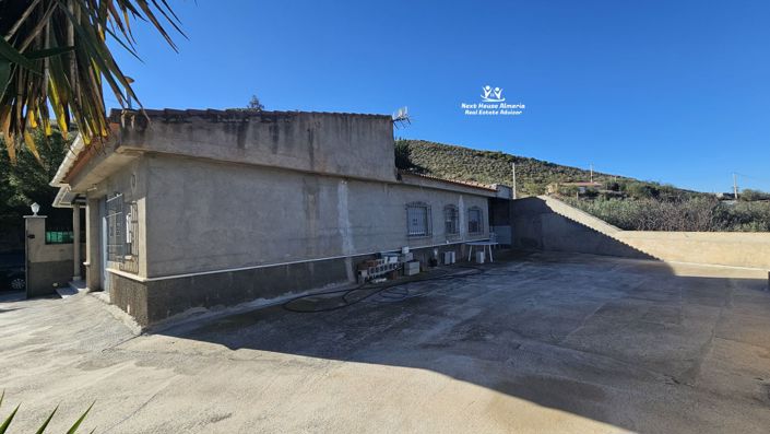 Image No.7-3 Bed Country House for sale