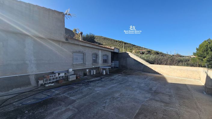 Image No.8-3 Bed Country House for sale