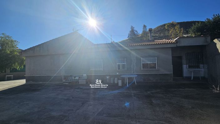 Image No.9-3 Bed Country House for sale