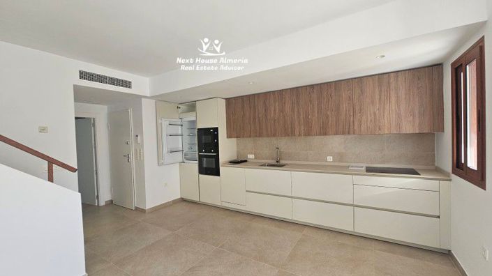 Image No.24-3 Bed Villa for sale