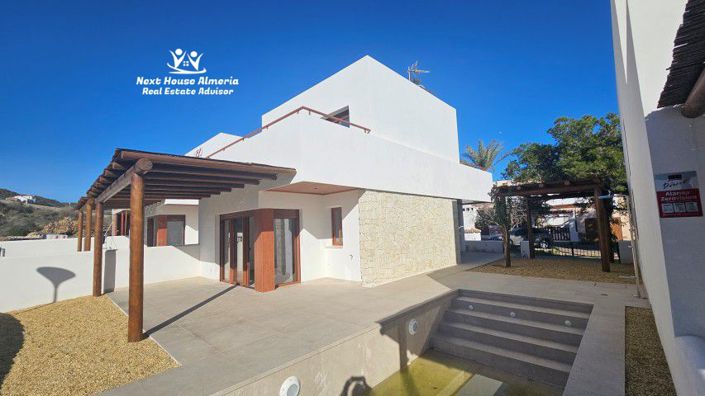 Image No.4-3 Bed Villa for sale