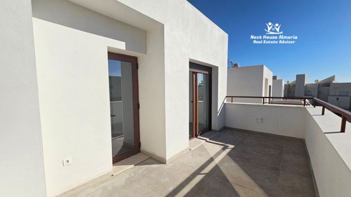 Image No.38-3 Bed Villa for sale