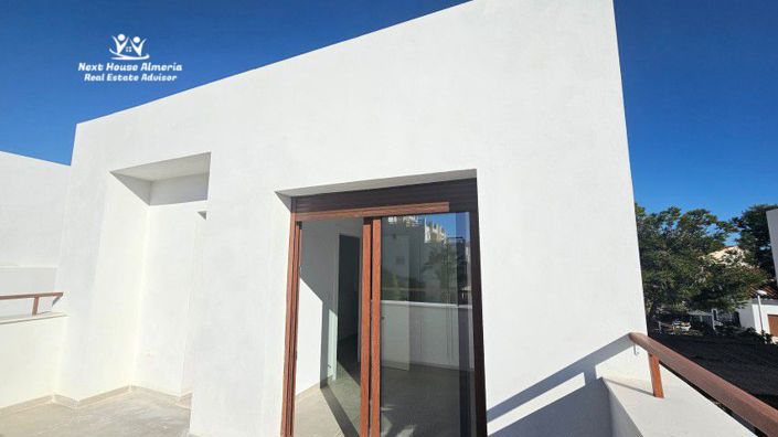 Image No.39-3 Bed Villa for sale