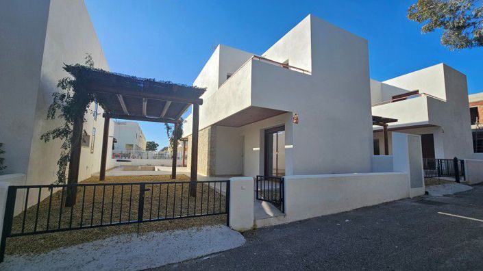 Image No.7-3 Bed Villa for sale