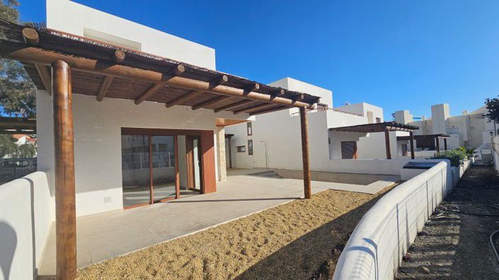 Image No.10-3 Bed Villa for sale