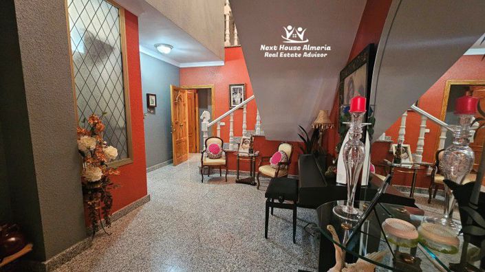 Image No.12-6 Bed Townhouse for sale