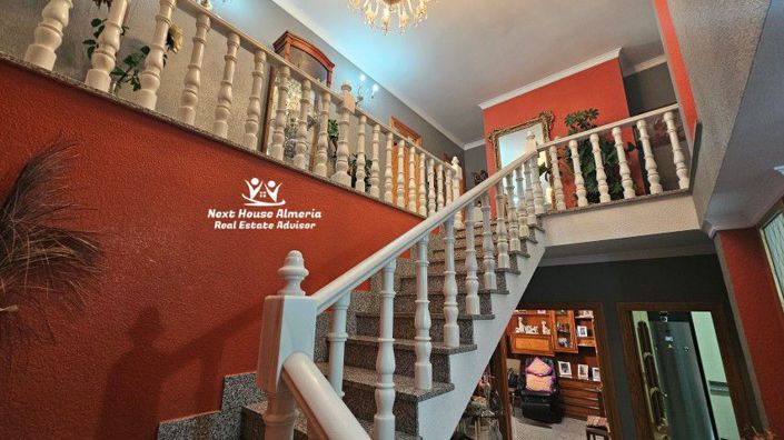 Image No.23-6 Bed Townhouse for sale