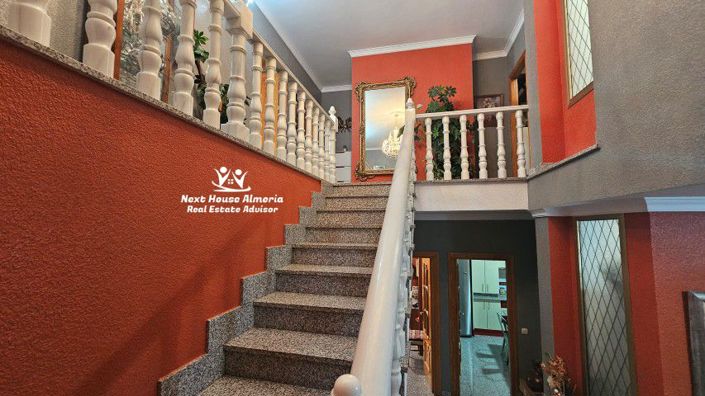 Image No.24-6 Bed Townhouse for sale