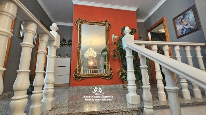 Image No.25-6 Bed Townhouse for sale