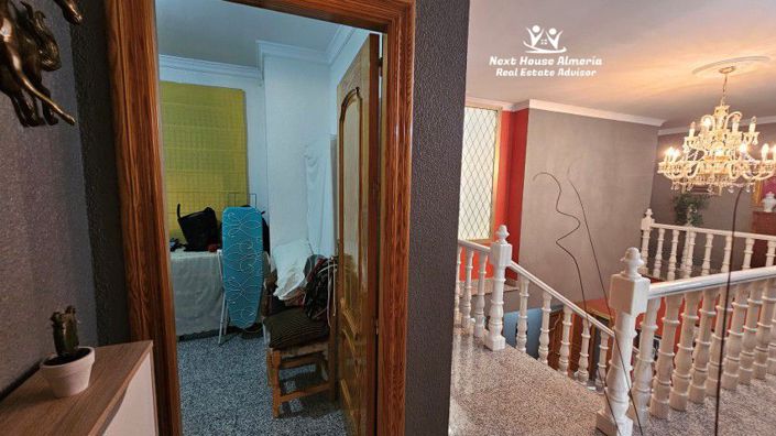 Image No.29-6 Bed Townhouse for sale