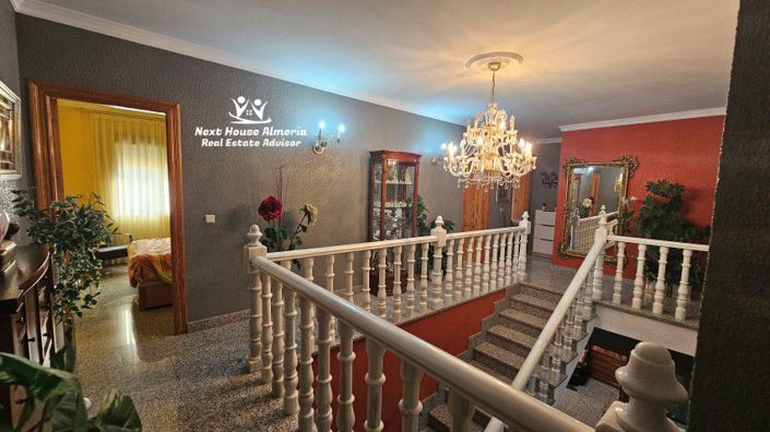 Image No.40-6 Bed Townhouse for sale