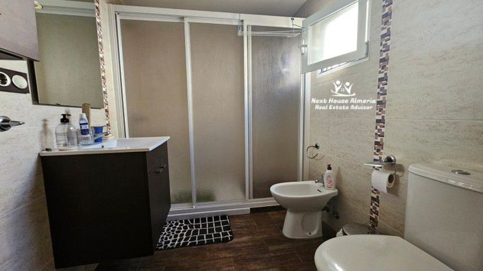 Image No.45-6 Bed Townhouse for sale