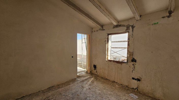 Image No.16-3 Bed Townhouse for sale