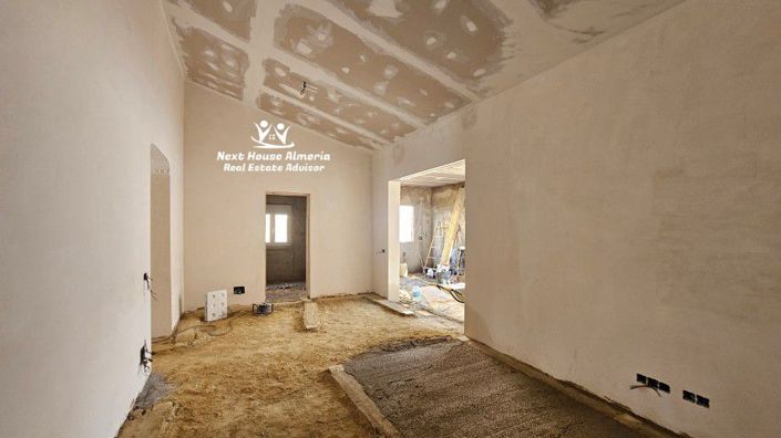 Image No.18-3 Bed Townhouse for sale