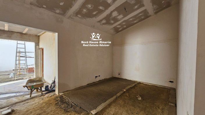 Image No.22-3 Bed Townhouse for sale