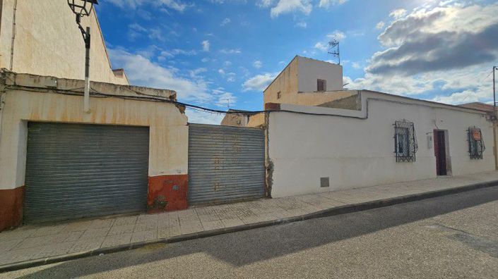 Image No.5-3 Bed Townhouse for sale