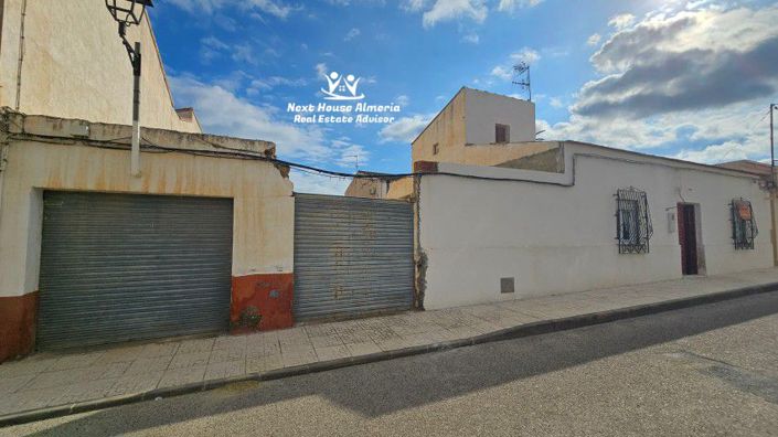 Image No.6-3 Bed Townhouse for sale