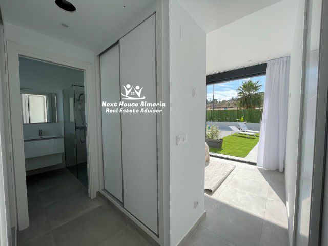 Image No.13-3 Bed Villa for sale