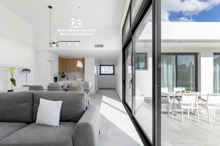 Image No.33-3 Bed Villa for sale