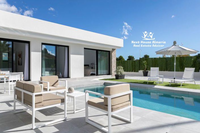 Image No.48-3 Bed Villa for sale