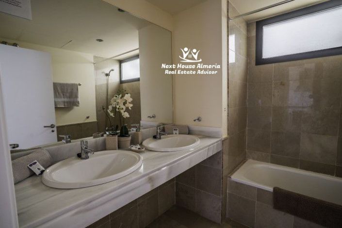 Image No.15-2 Bed Apartment for sale