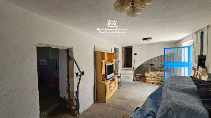 Image No.19-5 Bed Country House for sale