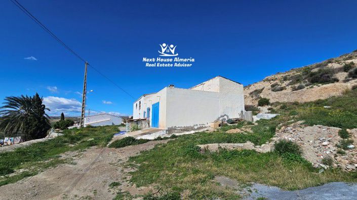 Image No.2-5 Bed Country House for sale