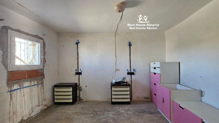 Image No.20-5 Bed Country House for sale