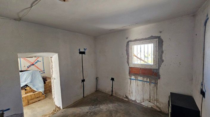 Image No.24-5 Bed Country House for sale