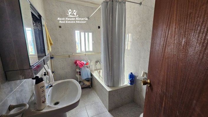 Image No.28-5 Bed Country House for sale