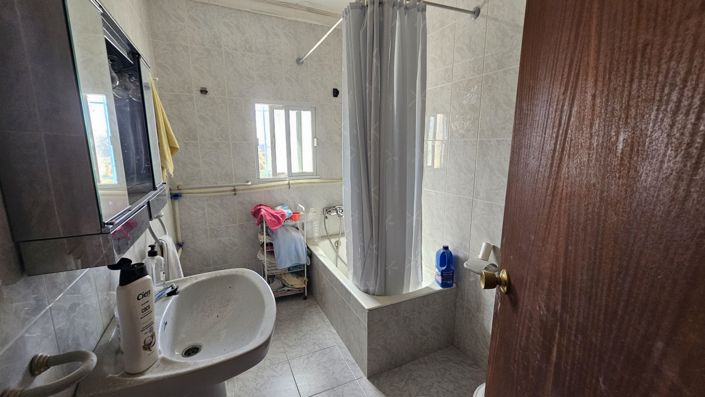 Image No.30-5 Bed Country House for sale
